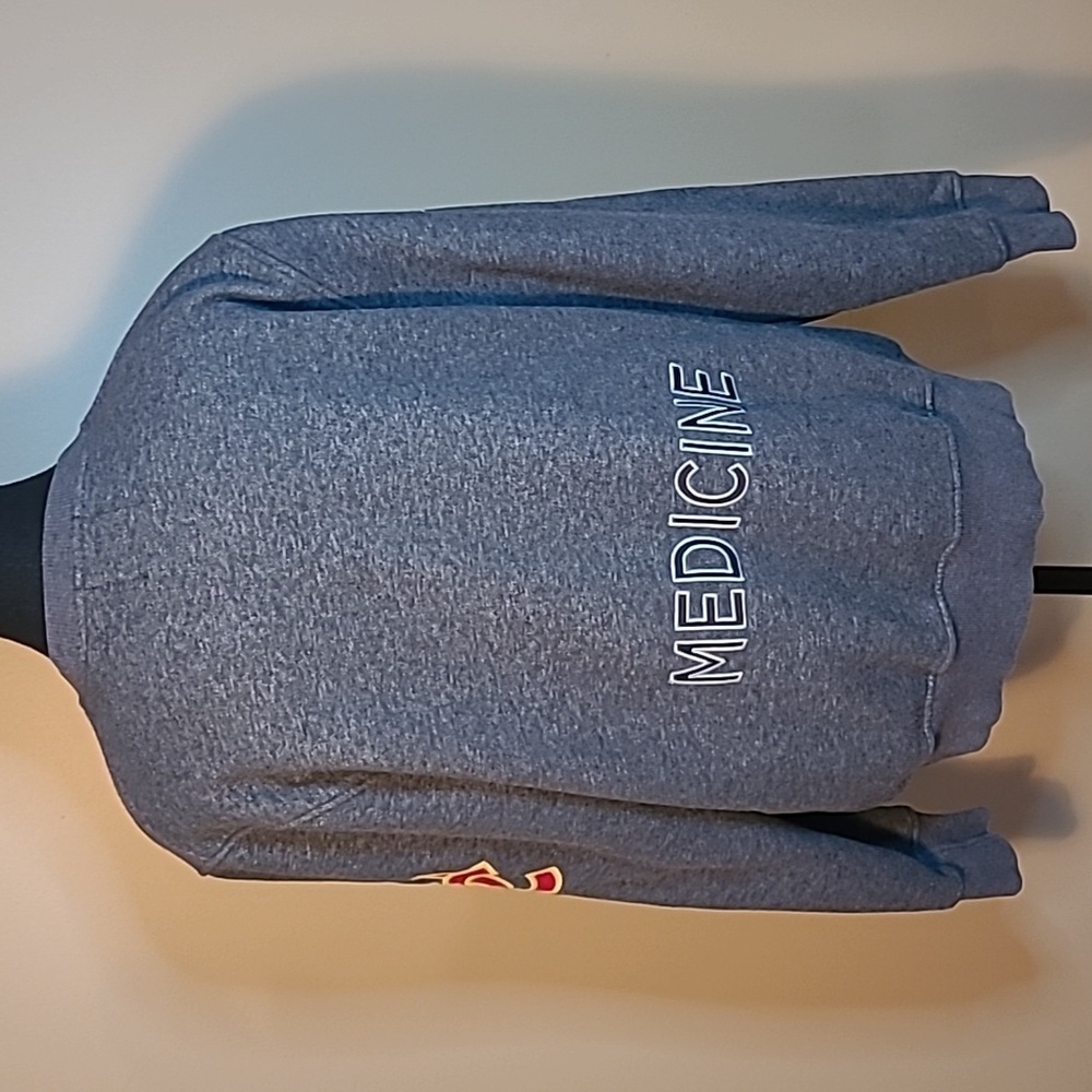 UNIVERSITY OF CALGARY Coat of Arms Motto Crew Sweatshirt, Medicine Faculty - Picture 4 of 14